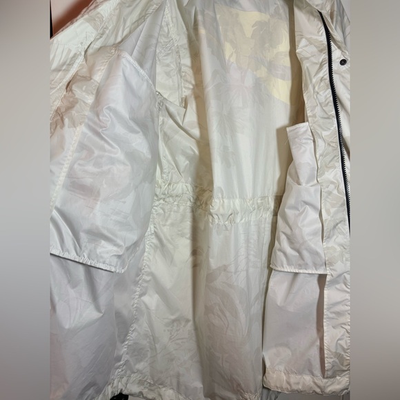 NIKE NSW White Long Leaf Printed Windbreaker Parka Jacket - Picture 13 of 16